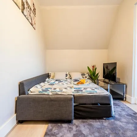 Deluxe 2-Bedroom Flat With Free Parking Birmingham Exterior photo