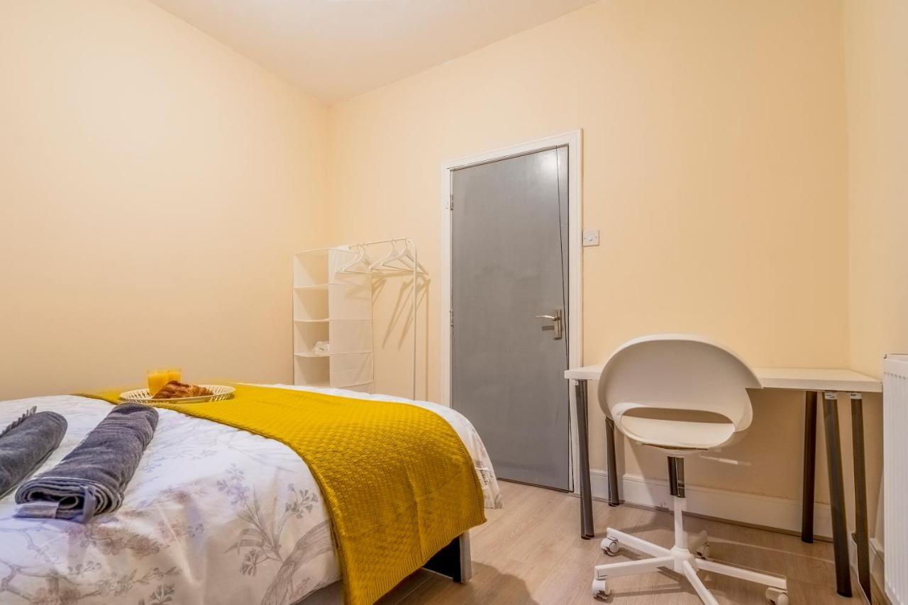 Apartamento Deluxe 2-bedroom Flat With Free Parking Birmingam