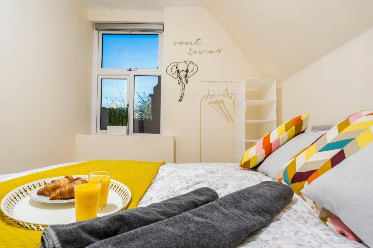 Apartamento Deluxe 2-bedroom Flat With Free Parking *